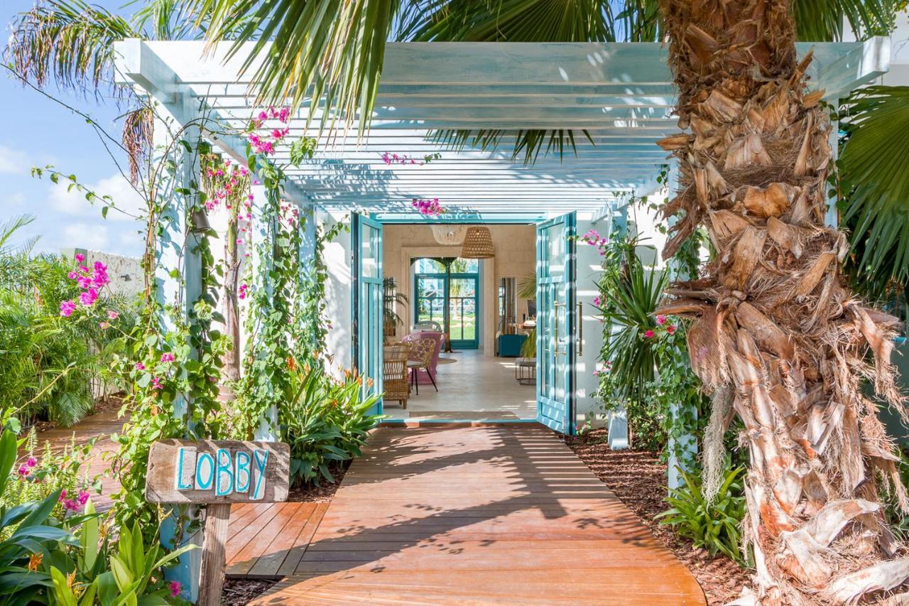 Boardwalk Boutique Hotel Aruba - Adults Only Палм Бийч Екстериор снимка