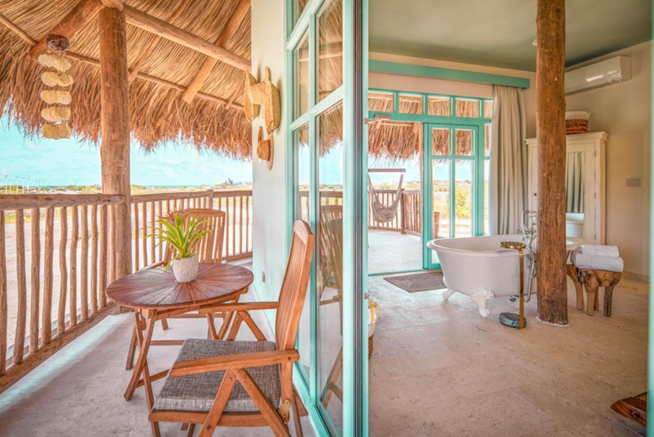 Boardwalk Boutique Hotel Aruba - Adults Only Палм Бийч Екстериор снимка